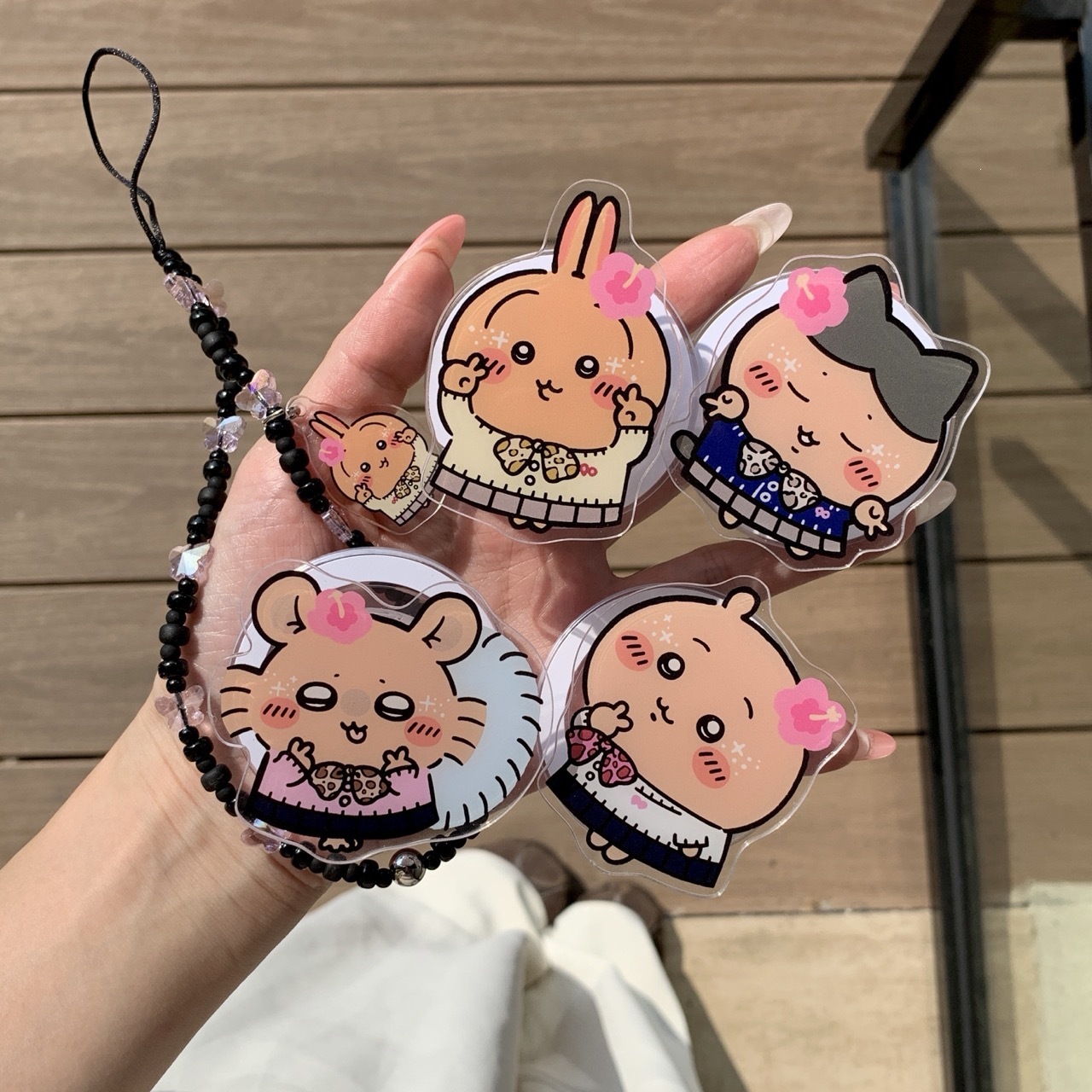 귀여운 우사기 하치와레 아크릴 폰 참 블랙 비즈 체인  - Phone Accessories Beads 리뷰 및 가격